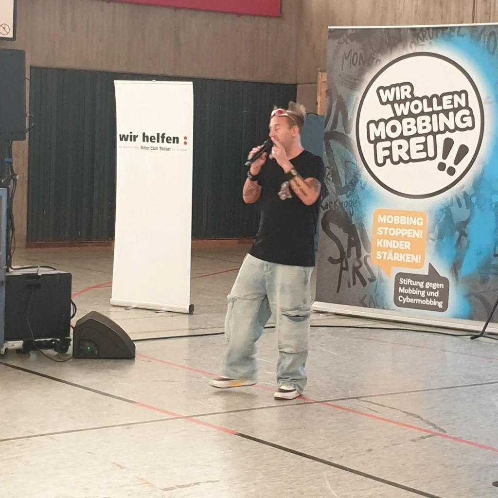 wir wollen mobbing frei schule kunterbunt